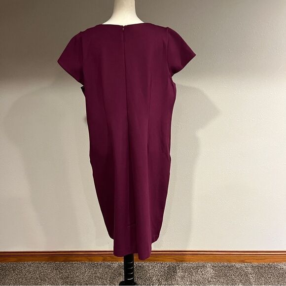 Short sleeve a-line plus size dress - Picture 6 of 13